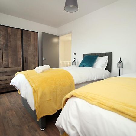 Delft - Spacious Home, High Speed Wi-Fi, Free Parking, Terrace Свіндон Екстер'єр фото