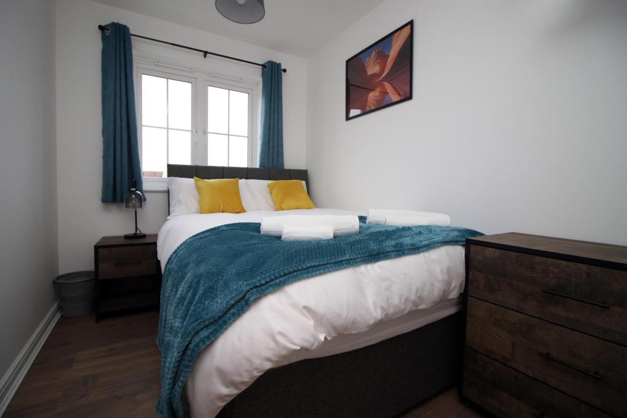 Delft - Spacious Home, High Speed Wi-Fi, Free Parking, Terrace Свіндон Екстер'єр фото