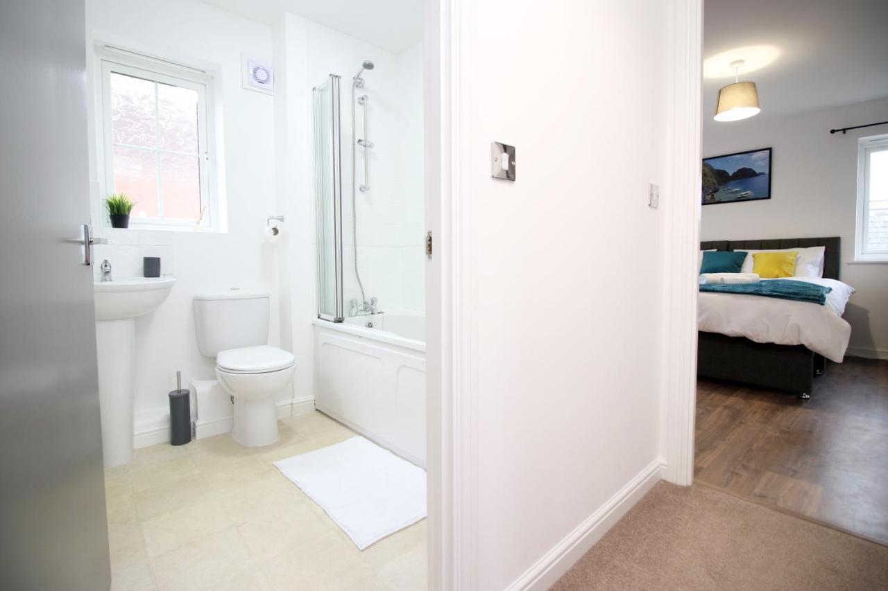 Delft - Spacious Home, High Speed Wi-Fi, Free Parking, Terrace Свіндон Екстер'єр фото