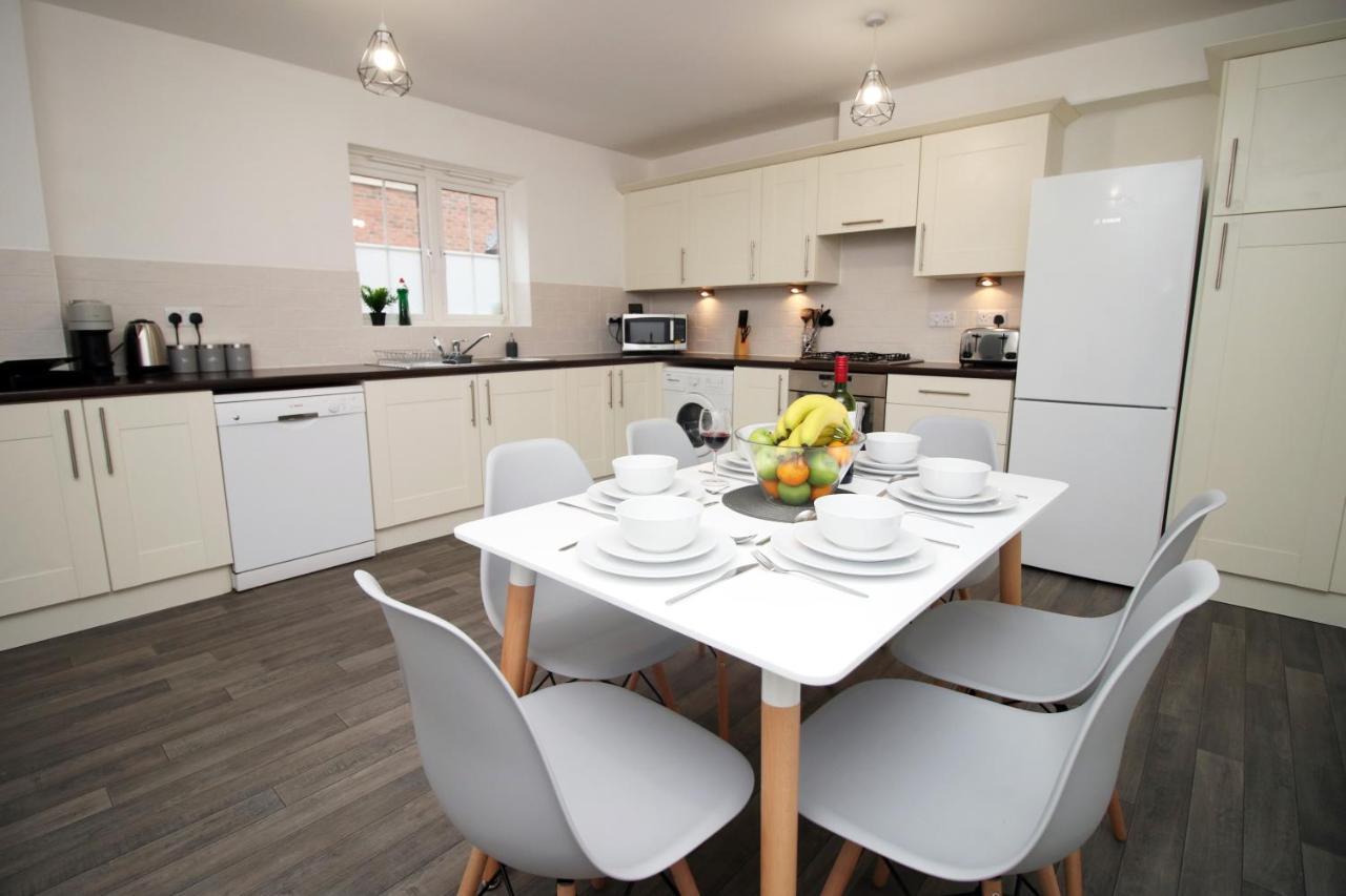 Delft - Spacious Home, High Speed Wi-Fi, Free Parking, Terrace Свіндон Екстер'єр фото